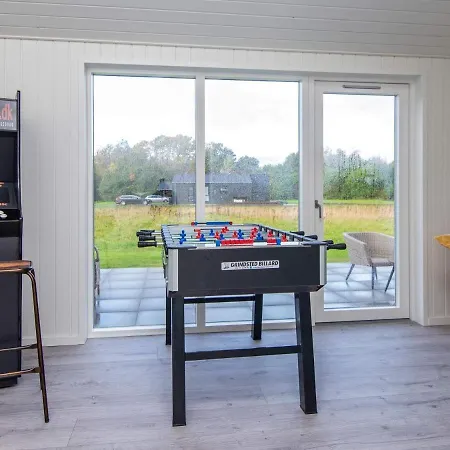 Stylish Lakeview Retreat-by Traum Hébergement de vacances