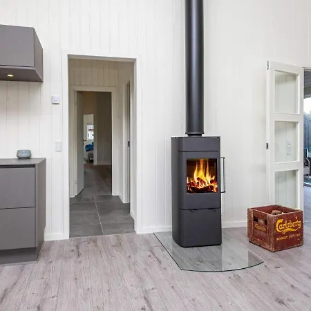 Stylish Lakeview Retreat-by Traum Hébergement de vacances Ansager